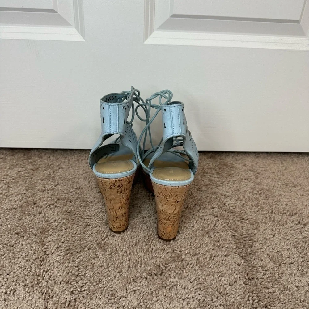 Marc Fisher Hosana Wedges sz 8.5